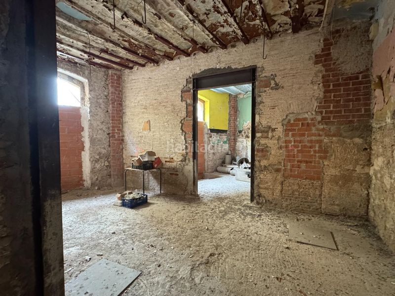 Foto 1db72997-4a72-4a9e-be23-92c13c0bf721. Edificio en Centre Figueres