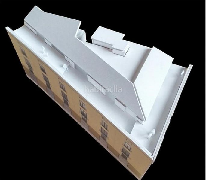 Foto 865a25fc-977a-4402-8584-0474e3f0ba89. Edificio en Centre Figueres