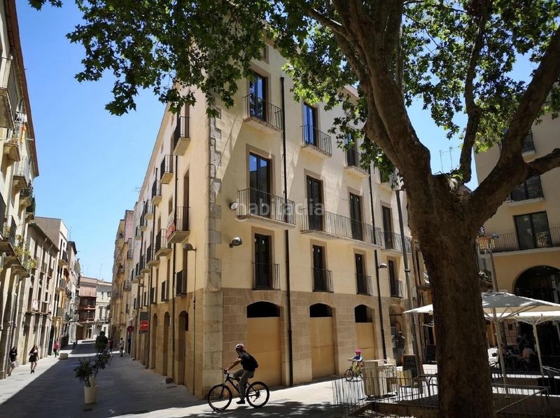Foto 8a648ce2-671d-4eb6-a675-a49aa94e22ab. Edificio en Centre Figueres