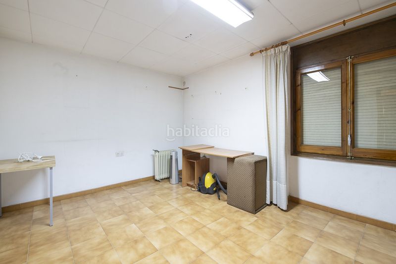 Foto 0c42d86b-eb38-49cf-a713-796b057d257b. Casa aparellada amb calefacció a Banyoles
