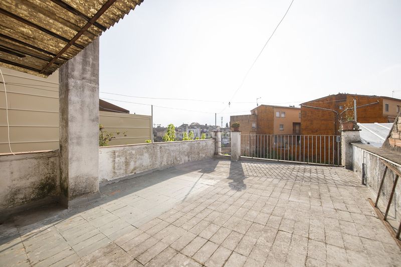 Foto b6dcf218-73d4-4454-9f15-a3a472bbc778. Casa aparellada amb calefacció a Banyoles