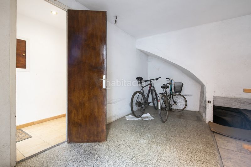 Foto c6948e10-452e-4e39-a84e-ae7e90edc73f. Casa aparellada amb calefacció a Banyoles