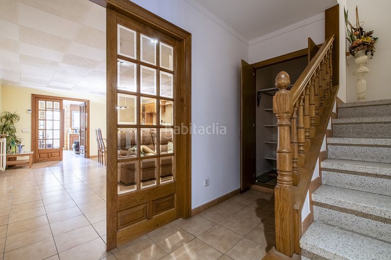 Foto f96b1c09-9d83-4e34-8571-71ced4a89695. Casa aparellada amb calefacció a Banyoles