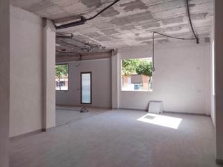 Local Comercial en Calle Olivo