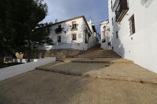 Mas à Altea Ciudad. Emblemática casa de pueblo con vistas al mar y piscina