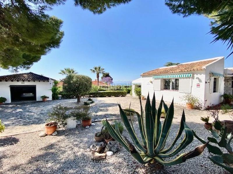 Foto 0ce1f3c4-4d2f-488f-98b7-14b8a4b5b18b. House with heating pool in Altea la vella Altea