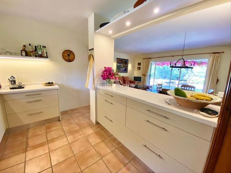 Foto 557bd83a-8b3a-4d5c-b21b-b3e7ea63f4be. House with heating pool in Altea la vella Altea