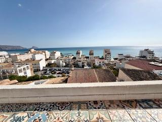 Masia a Altea Ciudad. Encantadora casa antigua con azotea, vistas al mar y amplio gara