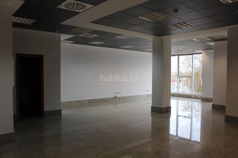 Foto a09c6d02-6867-4768-aedc-5ab1ad0f8706. Alquiler oficina  en alquiler en elche parque empresarial en Elche / Elx