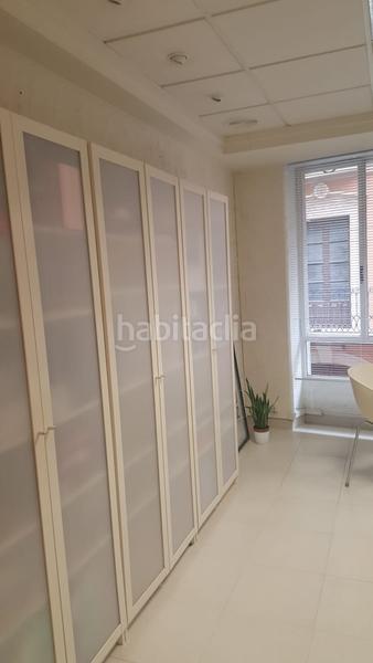 Foto d2e598d0-d8b1-4d40-8b08-c9745bb759f4. Alquiler oficina entresuelo comercial en el Centro de elche en Elche / Elx