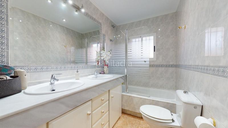 Foto a931fb88-1b67-4fe7-83d9-83678c39e097. Chalet con riscaldamento piscina in Peña de las Águilas Elche / Elx
