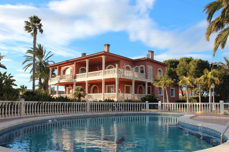 Foto a6d1dc90-61b0-458c-8c3f-0f07bd9d128d. Xalet amb calefacció piscina a Valverde Elche / Elx