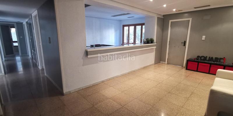 Foto af8f3d06-d2bd-4133-9b2f-0f5b5ad8e71b. Alquiler oficina s en alquiler en pleno Centro de elche en Elche / Elx
