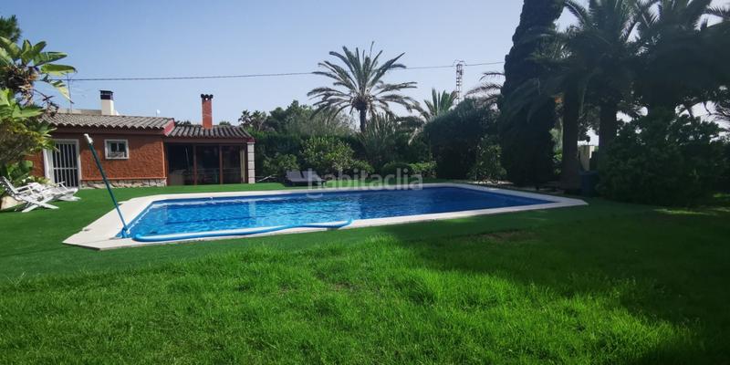 Foto 8f0f84e1-4f0f-4c0a-9a52-f58c76b0c9b0. Chalet avec chauffage parking piscine dans Peña de las Águilas Elche / Elx
