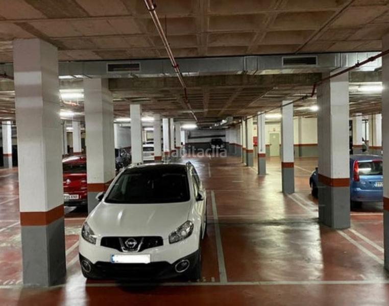 Foto 02afe23b-06b9-4a0e-8d1c-cbd2cf20ab33. Parking voiture dans Centro Elche / Elx