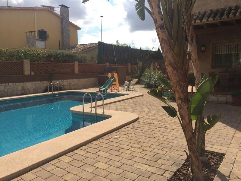 Foto 212230d7-78b2-4898-99ba-a73fd0e7e7b7. Chalet with heating parking pool in Ciutat Jardí - Torreta Verdí Elche / Elx