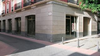 Lloguer Local Comercial a El Raval - Portes Encarnades. Local comercial en elche, zona raval