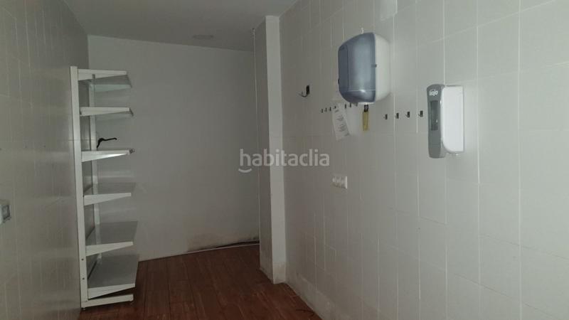 Foto 6976a620-d2ed-4ef6-a567-474392769cb7. Rent business premise in Centro Elche / Elx
