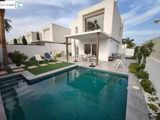 Chalet en Islas Menores-Mar de Cristal. Mar de cristal, villa esquina con piscina