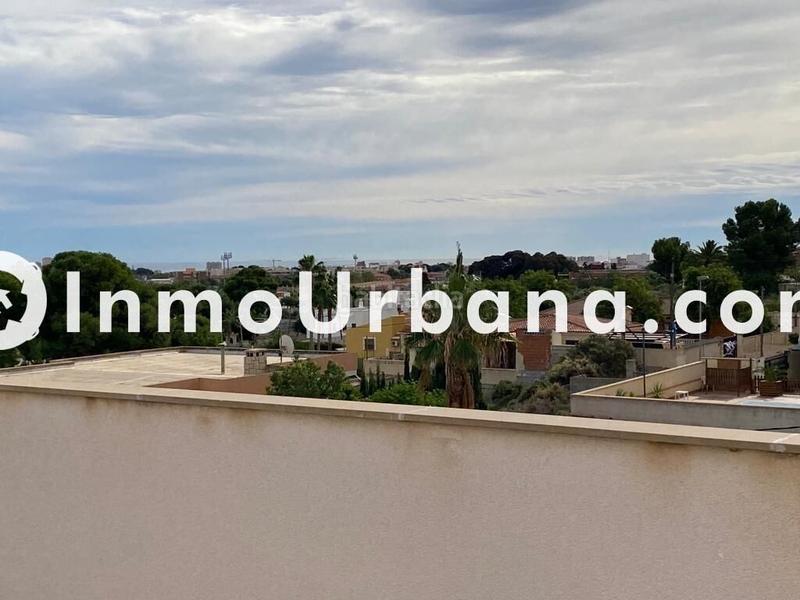 Foto cfe90ae1-487e-4be9-b9a2-55a44fea5627. Xalet a carrer de la carrasqueta 1 a Centro Mutxamel