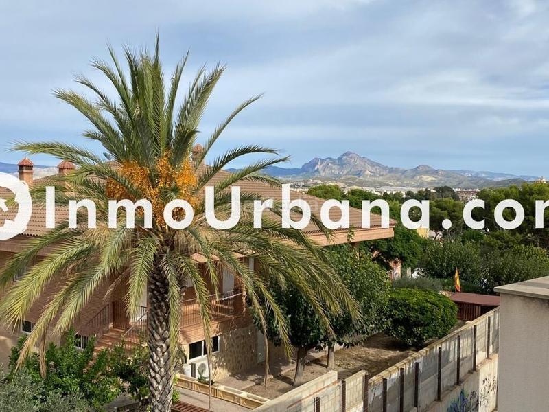 Foto e757c02f-dbc7-4160-837e-cc66050a3fff. Xalet a carrer de la carrasqueta 1 a Centro Mutxamel