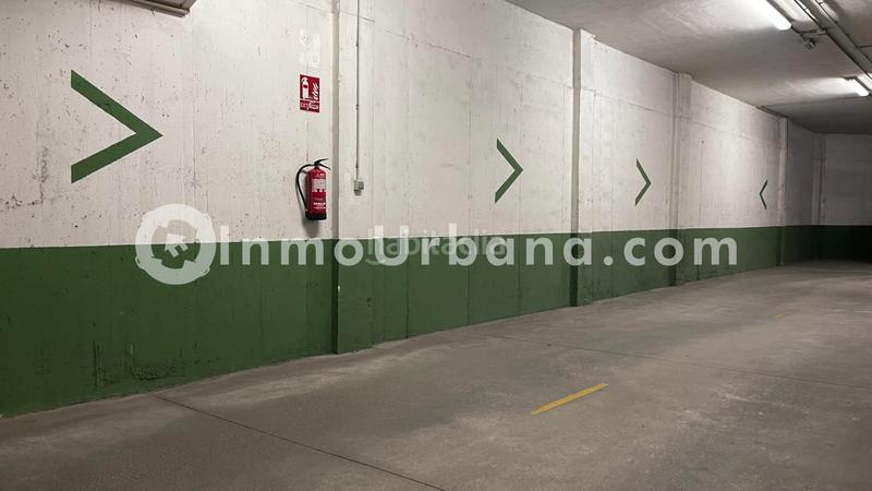 Foto 90161256-501a-4f51-ba43-11da0a6c235e. Parking voiture dans vicente fuentes sansano 22 dans Elche / Elx