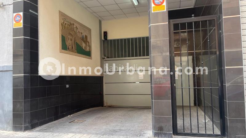 Foto a8532fef-f159-49af-bd35-9a90043253c0. Parking voiture dans vicente fuentes sansano 22 dans Elche / Elx