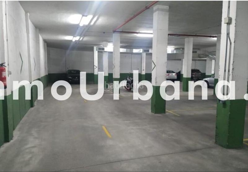 Foto f259bf27-f2b0-460b-91fc-277fb4ab158d. Parking voiture dans vicente fuentes sansano 22 dans Elche / Elx