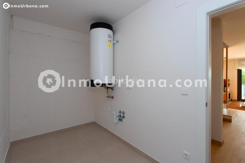 Foto a90b9886-d655-4e1b-a98a-c4c172fc87aa. Casa adosada estupendo adosado a estrenar en alenda golf en Monforte del Cid