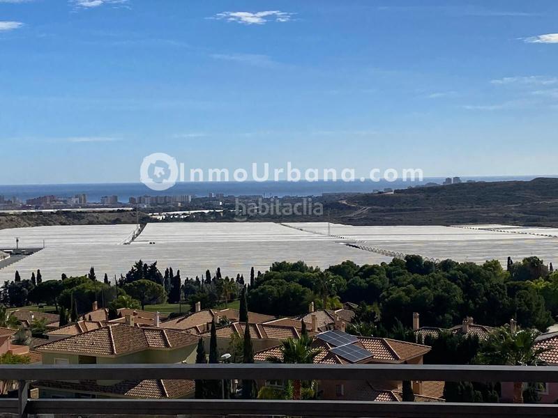 Foto 0f22d2a1-fe01-4e80-8208-2e13c1e401b1. Dachwohnung mit heizung parking pool in Bonalba-Cotoveta Mutxamel