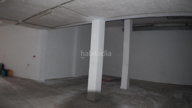 Foto 00a4655c-c143-46e1-a9b5-f3ac74d0bd25. Autoparkplatz in calle de joaquim martínez macià 60 in Elche / Elx