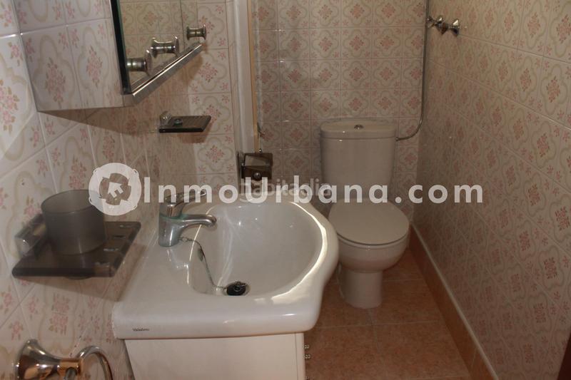 Foto 31fbd7e0-4dbd-4e90-9ce4-30b0a0d3454e. Piso gran vivienda de 4 hab en pza de madrid en Carrús Oeste Elche / Elx