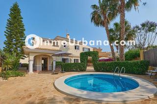 Haus  Calle ressol. Venta chalet independiente con piscina