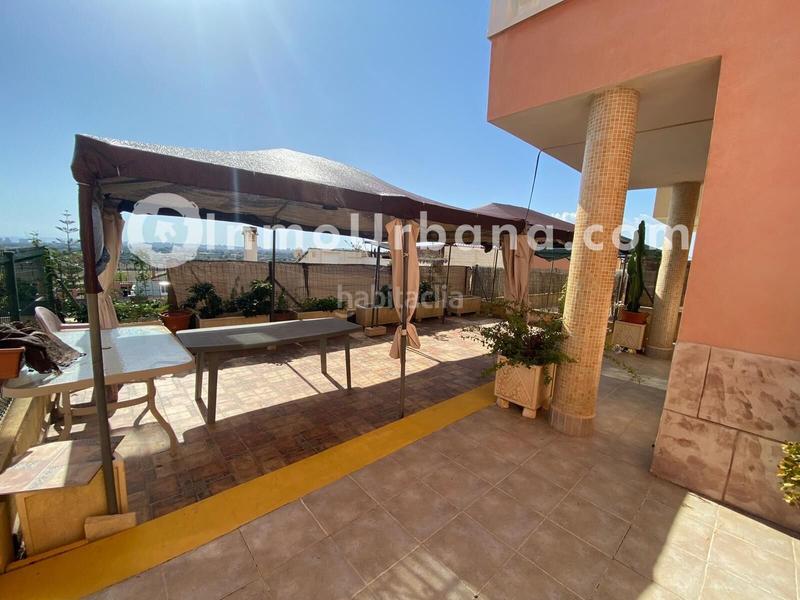 Foto 2660edd9-00d2-4e7f-806a-ebc90ab952a2. Casa aparellada amb aparcament piscina a Bonalba-Cotoveta Mutxamel