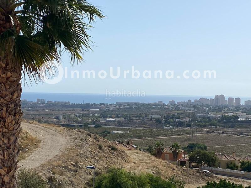 Foto 3847f835-313b-4867-a93d-35095c080d92. Casa aparellada amb aparcament piscina a Bonalba-Cotoveta Mutxamel