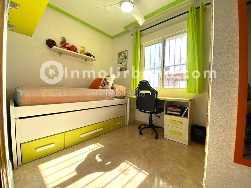 Foto 6612aff6-3e7c-4c80-b98e-4bda320ec393. Casa aparellada amb aparcament piscina a Bonalba-Cotoveta Mutxamel