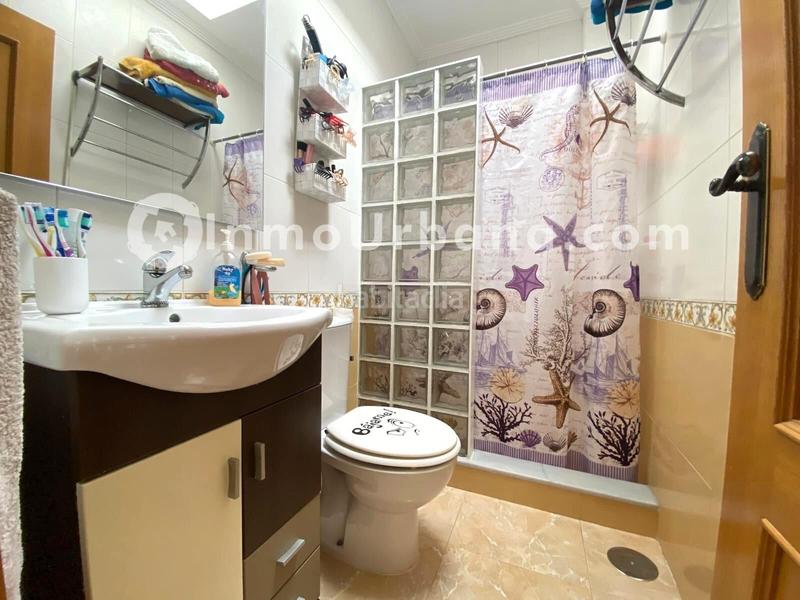 Foto 751565b0-7778-4188-8546-f1c1f1eb6be1. Casa aparellada amb aparcament piscina a Bonalba-Cotoveta Mutxamel