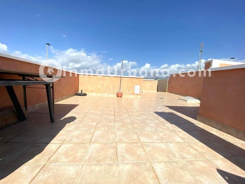 Foto a4e154f6-5fa9-4415-853e-ecc37ce1ae54. Casa aparellada amb aparcament piscina a Bonalba-Cotoveta Mutxamel