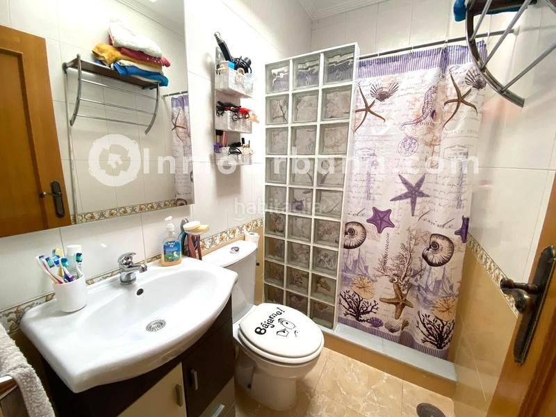 Foto ca5df512-d706-4277-afea-f3892f2bbe92. Casa aparellada amb aparcament piscina a Bonalba-Cotoveta Mutxamel