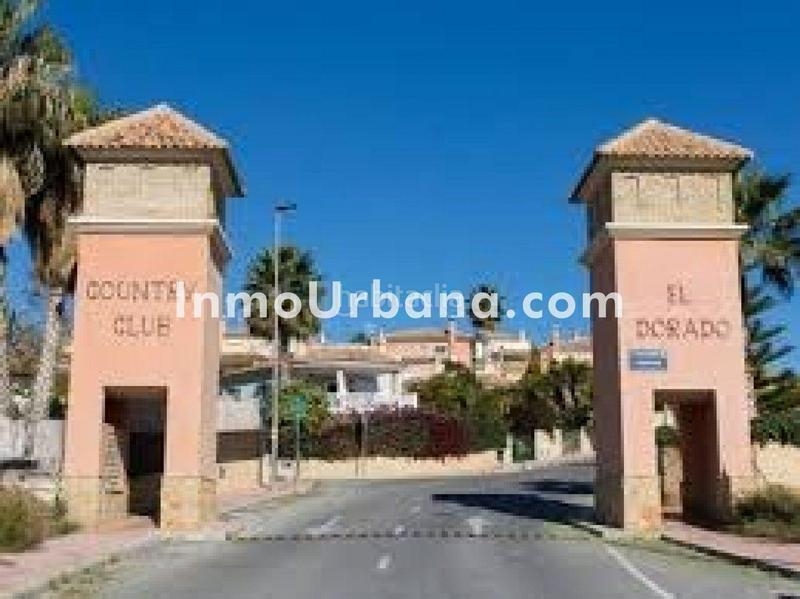 Foto d71224f1-42c6-442f-9826-8024b189c65d. Casa aparellada amb aparcament piscina a Bonalba-Cotoveta Mutxamel