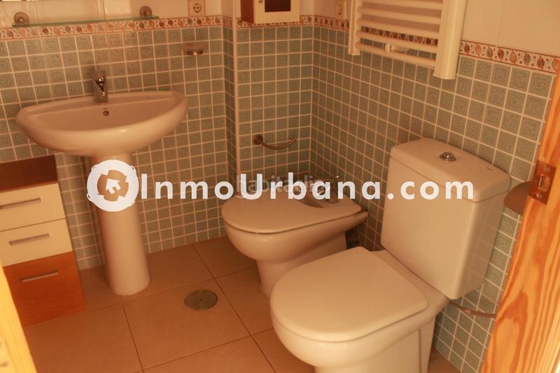 Foto 027f433c-f9d4-42c3-94a7-51a8df97625d. Maison jumelée avec parking dans Monforte del Cid