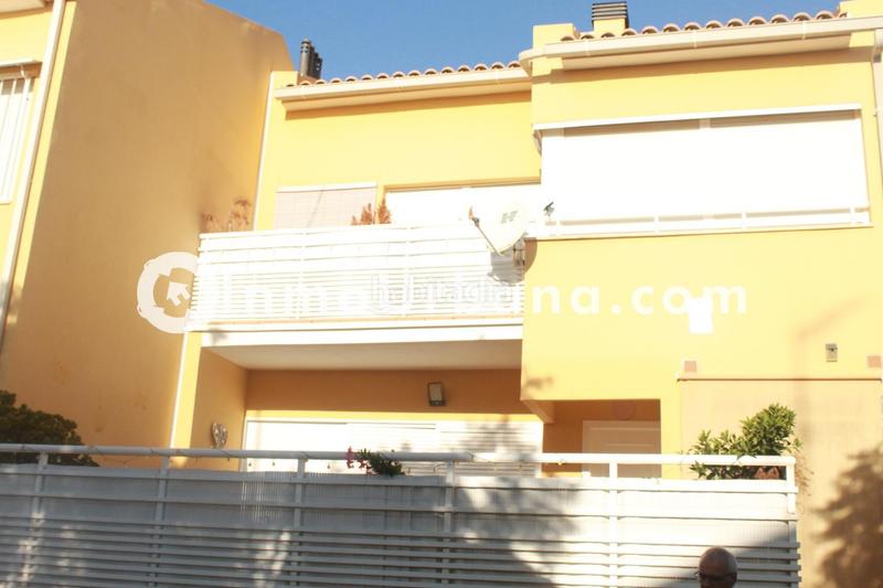 Foto 1167a56f-82e2-4728-b196-ea383dbfbd1d. Maison jumelée avec parking dans Monforte del Cid