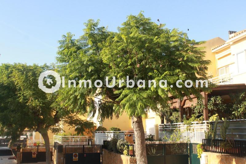 Foto 46de8014-e42b-4fca-8875-b36e1739001d. Maison jumelée avec parking dans Monforte del Cid