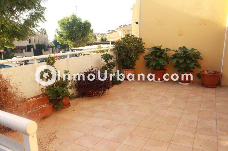 Foto b542d2cd-39a6-4117-ac6c-be87e5ace945. Maison jumelée avec parking dans Monforte del Cid