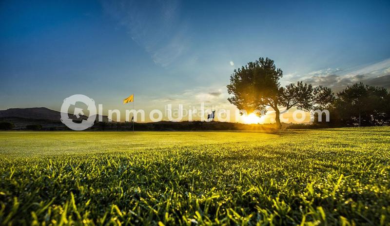 Foto b7770a84-9820-44c6-97e2-759fdb506d3f. Maison jumelée avec parking dans Monforte del Cid