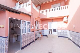 Casa adossada a Benigànim. Duplex beniganim