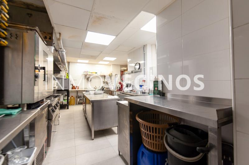Foto a407fe2a-5787-4b0d-850f-36cffab5b75f. Traspaso local comercial traspaso de restraurante centro en Valencia