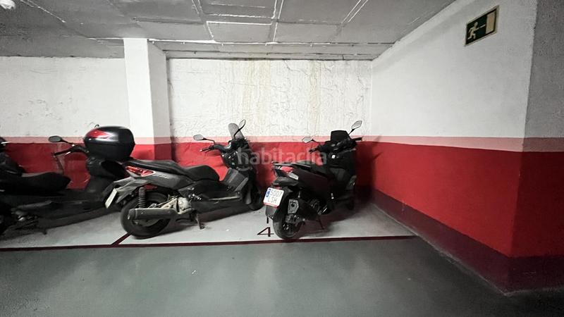 Foto 991cdca3-c85a-4a69-9e62-df1aa72c03e2. Aparcament cotxe a Russafa Valencia