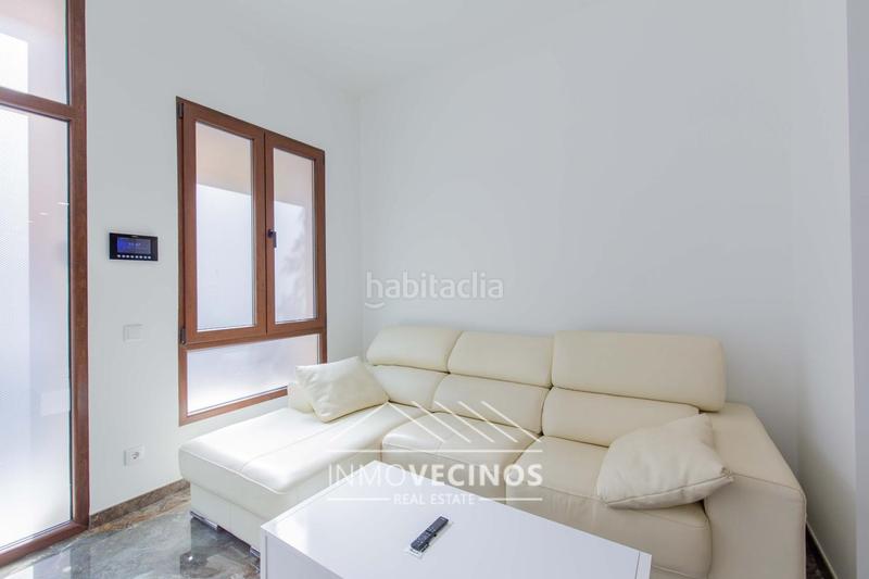 Foto 90ce7b5a-2d4a-4f8d-936b-495979c9c61e. Local comercial a Barrio Benicalap Valencia