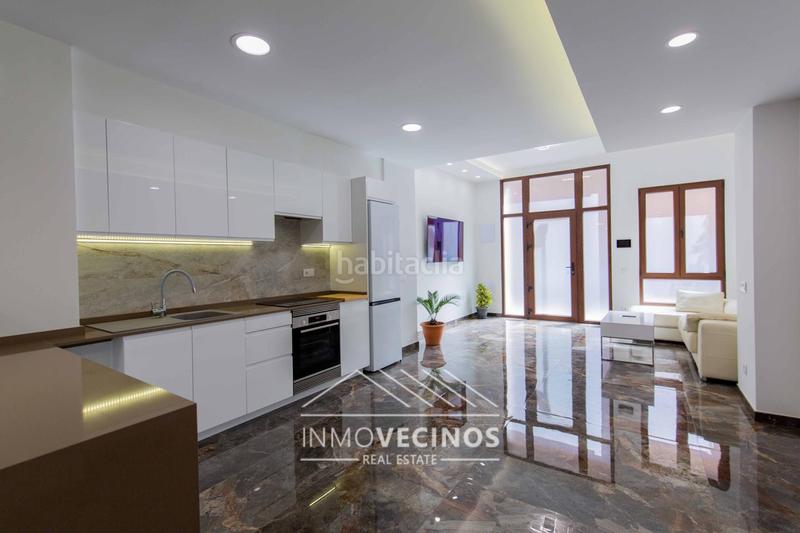 Foto 9834d3c2-08a9-43b8-9ecc-1cbf68200f12. Local comercial a Barrio Benicalap Valencia